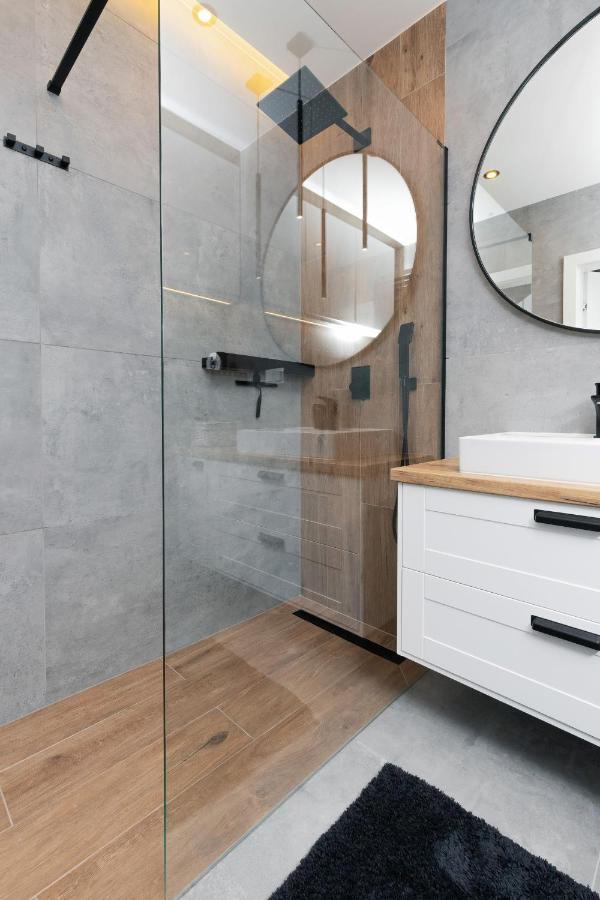 Navalis Apartments Gdynia By Noclegi Renters Eksteriør bilde