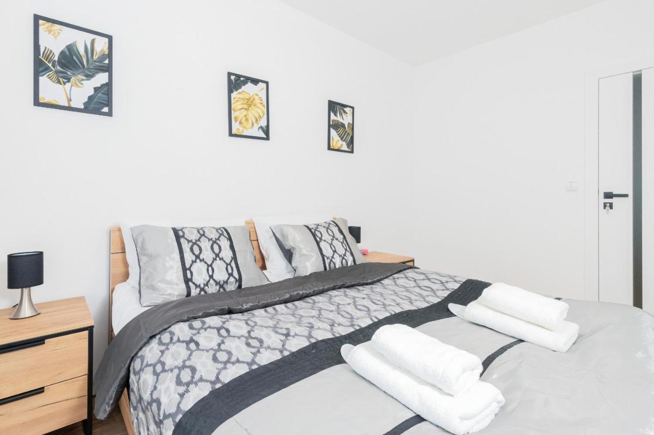 Navalis Apartments Gdynia By Noclegi Renters Eksteriør bilde
